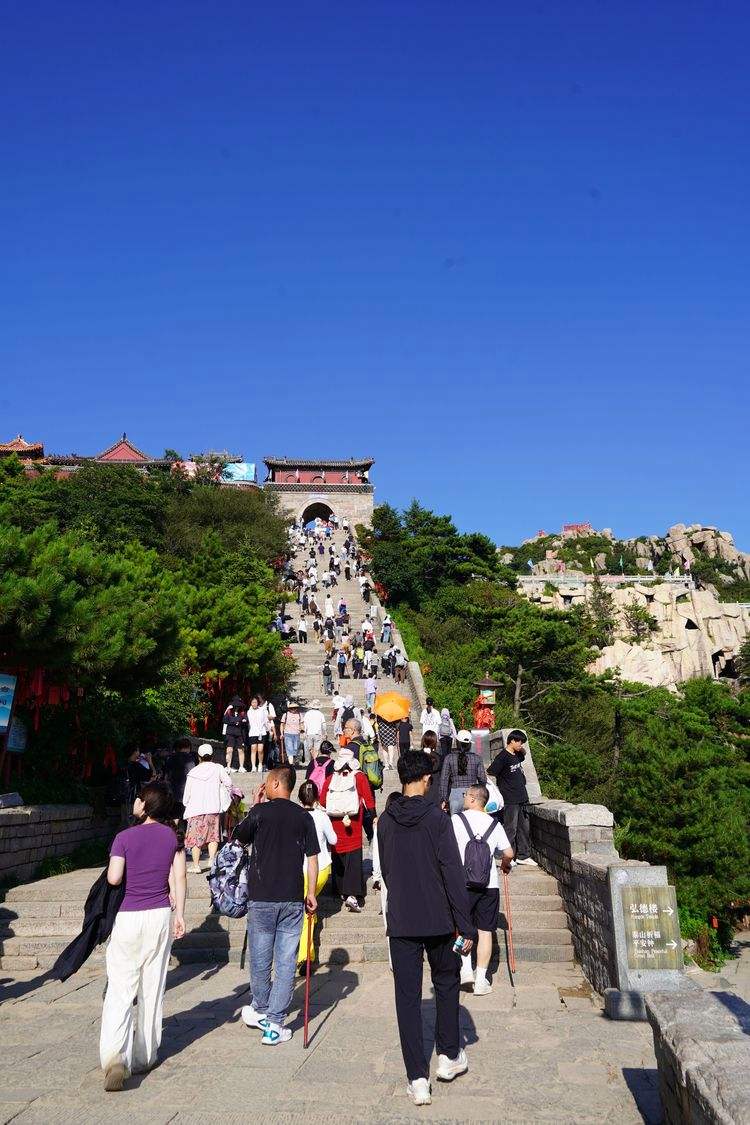 山东泰安旅游景点-山东泰山旅游攻略最全最好的线路 山东泰安旅游景点-山东泰山旅游攻略最全最好的线路